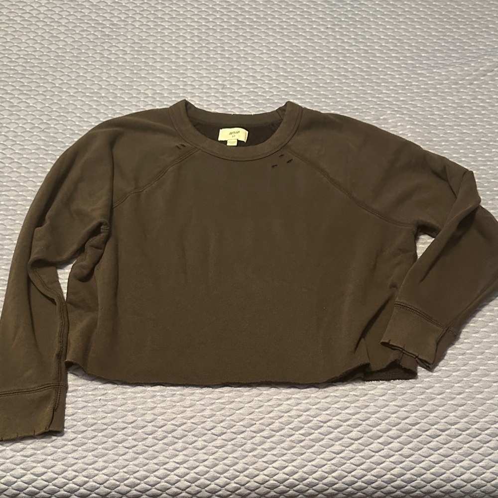 Gray Long Sleeve Crop Sweatshirt